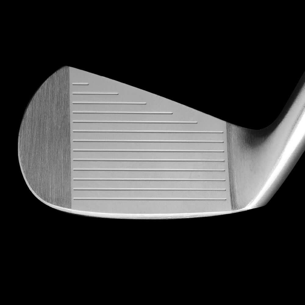 Close-up of Zodia DIAMOND BR III iron face, showcasing precision CNC milling and grooves for optimal performance.
