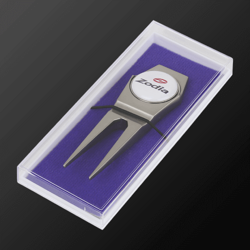 Zodia green fork with marker in a clear case, featuring stainless steel and nickel plating, ideal for marking pitch marks.